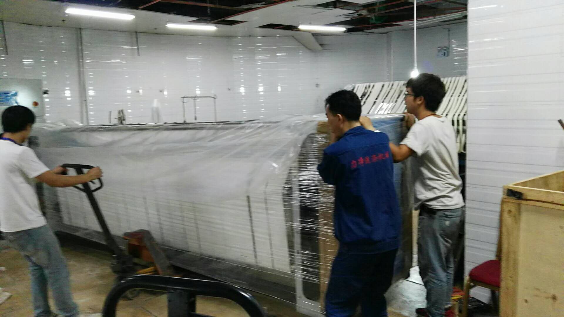 ���Pˮϲ��(l��i)�ǾƵ�ϴ�·��O(sh��)�䰲�b����M(j��n)����